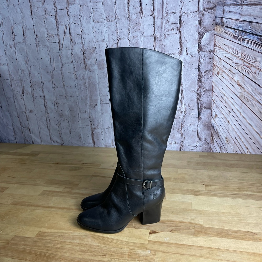 Born Womens Boots size 9M